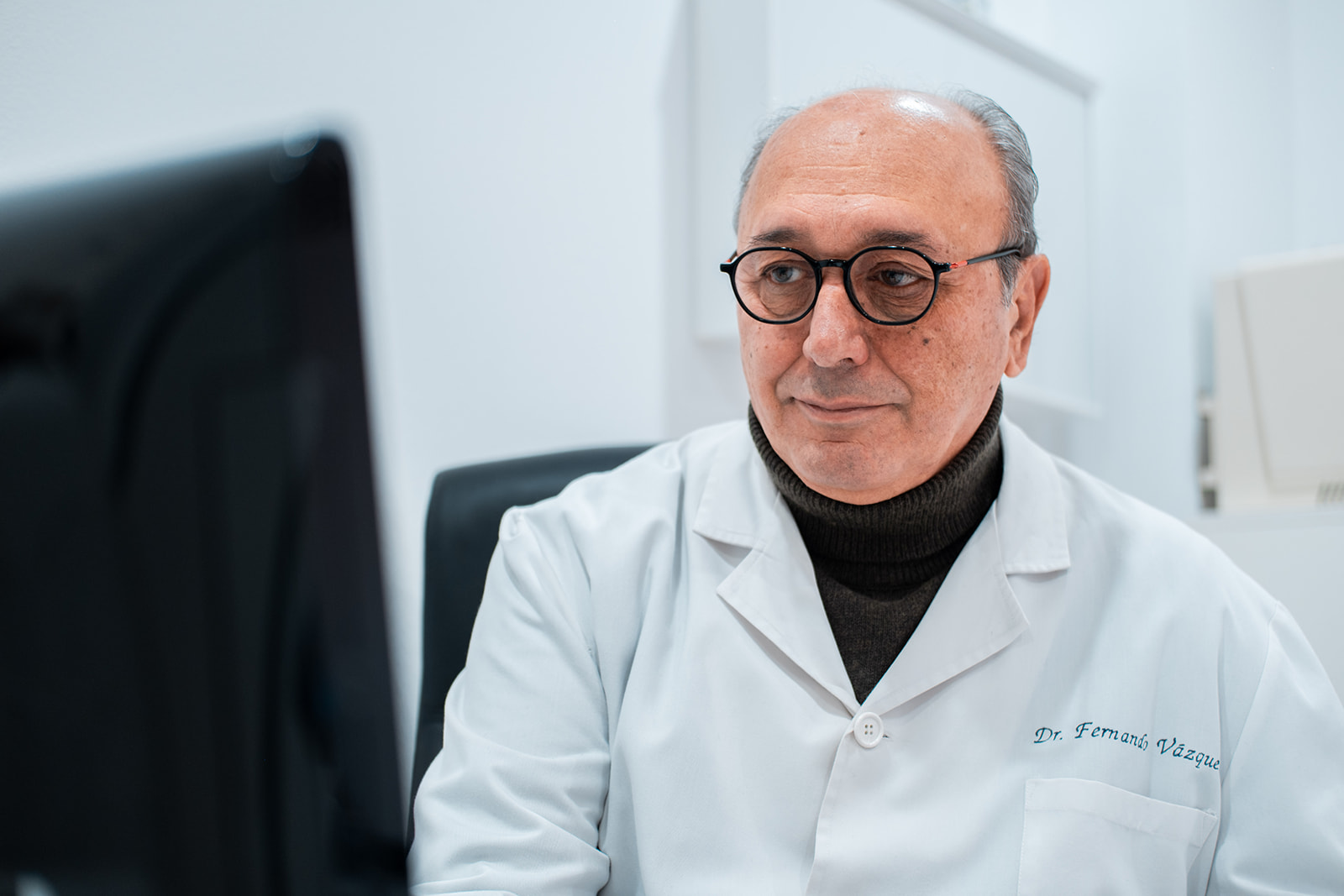 Doctor Fernando Vázquez - Ginecólogo de Clínica Villa de Prado